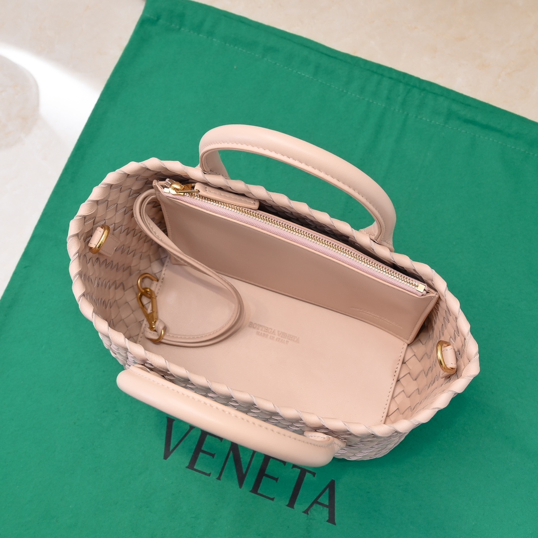 Bottega Veneta Shopping Bags